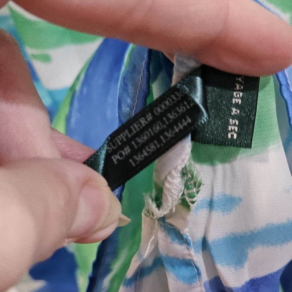 Lauren Ralph Lauren ✦ Blue Green Stripe Blouse ✦ Flowy ¾ Sleeve Tie Accessory - Picture 9 of 15